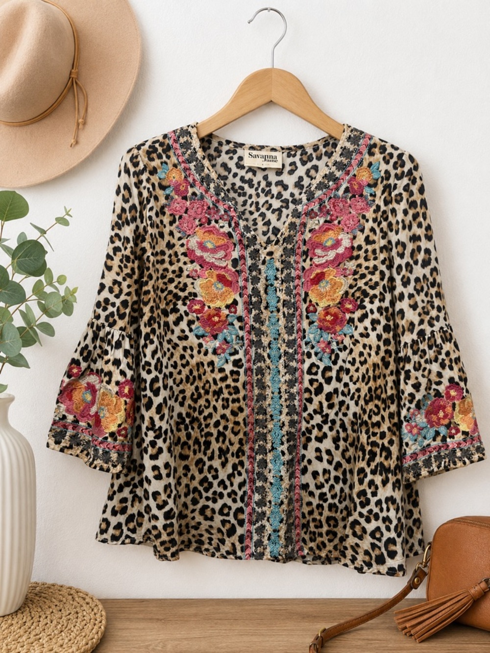 •	Savanna Jane Embroidered Leopard Blouse Large Colorful Floral Detail Boho Chic